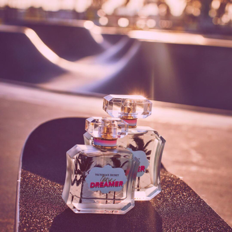 Парфюмированная вода Tease Dreamer Victoria's Secret 1159860085 (Белый 100 ml)