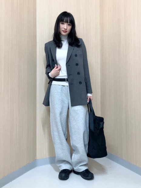 Двубортный приталенный пиджак UNIQLO на пуговицах 1159862175 (Серый M)