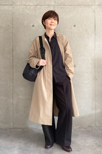 Женский длинный плащ UNIQLO 1161243487 (Бежевый M)