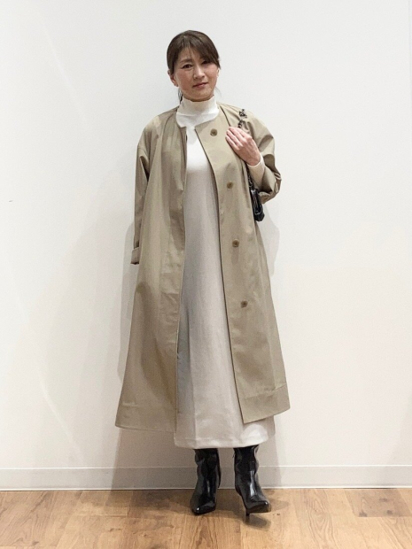 Женский длинный плащ UNIQLO 1161243487 (Бежевый M)