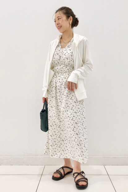 Хлопковое платье Uniqlo с принтом 1159851321 (Белый XS)