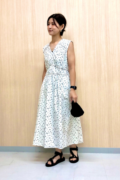 Хлопковое платье Uniqlo с принтом 1159851321 (Белый XS)