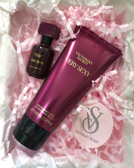 Подарочный набор Very Sexy от Victoria’s Secret для путешествий 1159849984 (Бордовый One size)