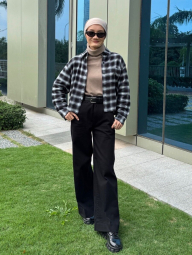 Фланелевая рубашка Uniqlo в клетку 1159855791 (Черный M)