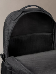 Вместительный рюкзак Calvin Klein на молнии 1159851463 (Черный One Size)