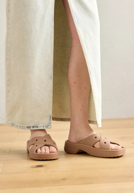 Шлепанцы Crocs CLASSIC STRAP 39-40 (w9 US) 26,3 см Коричневый 1159851951