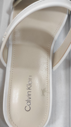 Жіночі сандалі Calvin Klein з натуральної шкіри 37,5 (7 US) 24 см Білий 1160724108