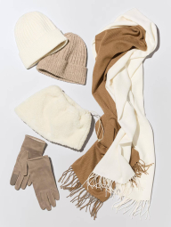 Вязаная шапка UNIQLO HEATTECH 1159863623 (Молочный One size)