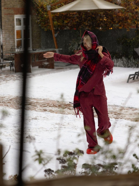 Теплый женский шарф Victoria's Secret 1159857749 (Красный One size)