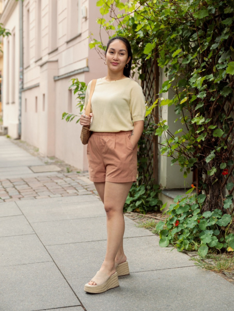 Жіночі шорти UNIQLO з кишенями 1159842402 (Коричневий M)