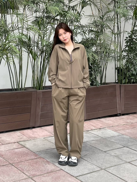 Ультраеластичні штани UNIQLO штани 1159840015 (Коричневий XS)