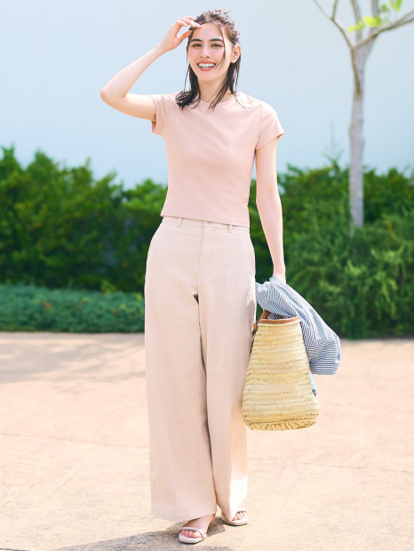 Широкие брюки UNIQLO чинос 1159842099 (Розовый XS)
