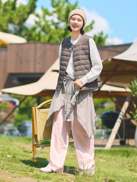 Широкие брюки UNIQLO чинос 1159842099 (Розовый XS)