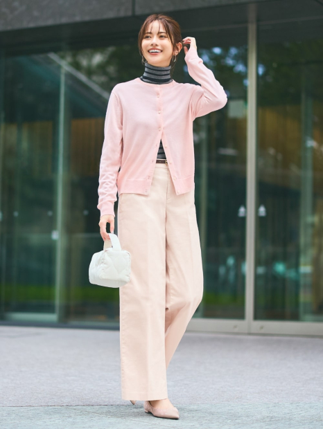 Широкие брюки UNIQLO чинос 1159842099 (Розовый XS)