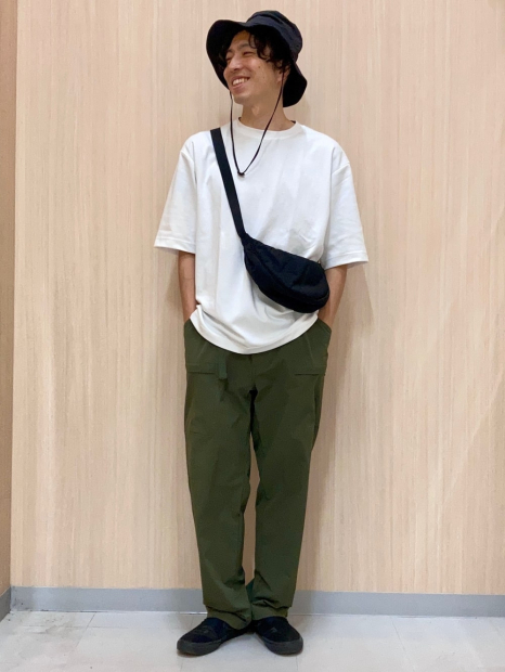 Штаны UNIQLO с карманами 1159851942 (Зеленый M)