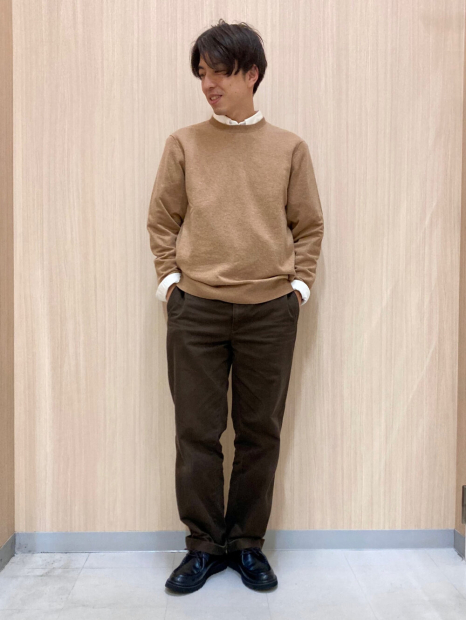 Прямые брюки-чинос UNIQLO свободного кроя 1159855921 (Коричневый 38)