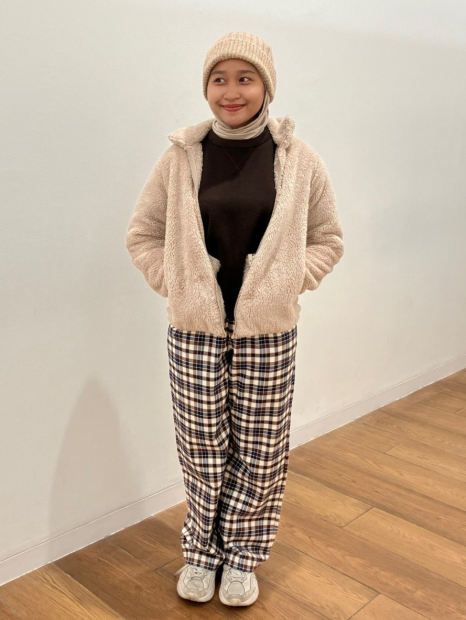 Штани з принтом UNIQLO 1159857530 (Коричневий/Молочний L)