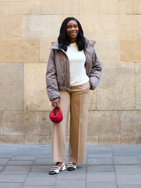 Класичні штани UNIQLO 1159858933 (Бежевий L)