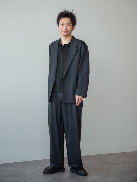 Широкие прямые брюки UNIQLO 1159865232 (Черный 36)