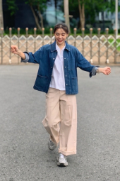 Широкие брюки UNIQLO чинос 1159842099 (Розовый XS)