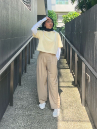 Женские эластичные брюки UNIQLO 1159851956 (Бежевый L)