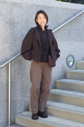 Хлопковые штаны чинос UNIQLO 1159856375 (Коричневый 6)