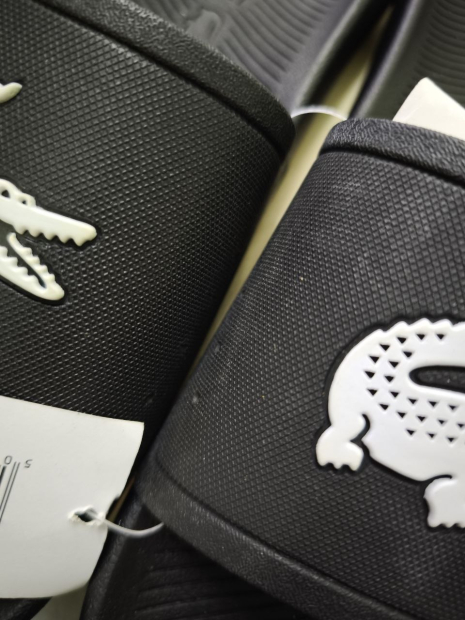 Мужские шлепанцы Lacoste с принтом 46 (12 US) 29 см Черный 1159840850