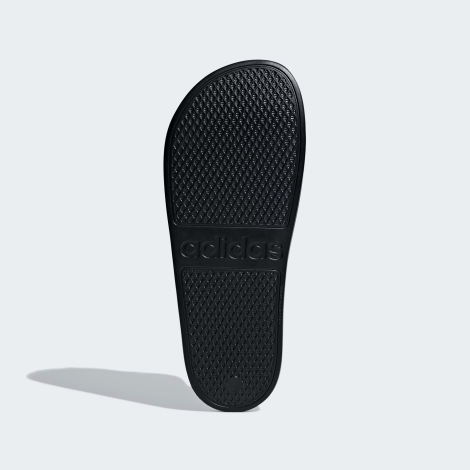 Легкие шлепанцы Adilette Aqua Adidas с фирменными полосками 39 (6 US) 25 см Черный 1159845547