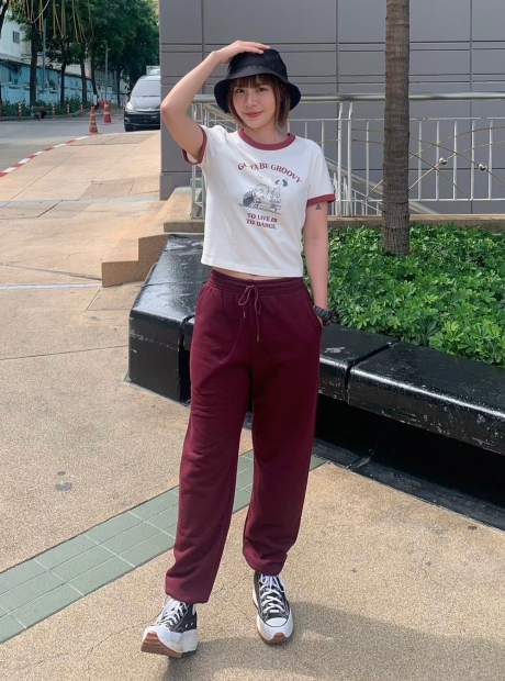 Жіночі спортивні штани UNIQLO 1159843906 (Бордовий S)