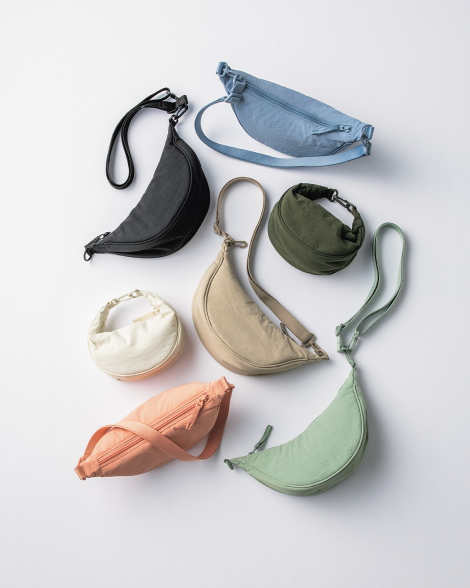 Маленькая сумка UNIQLO через плечо 1159856014 Молочный