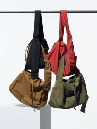 Объемная сумка через плечо Puffy Shoulder UNIQLO на утяжке 1159852165 Зеленый