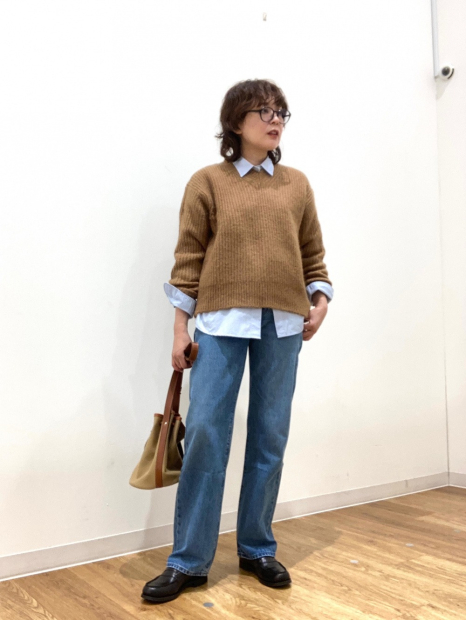 Пушистый свитер UNIQLO с V-образным вырезом 1159854976 (Коричневый L)