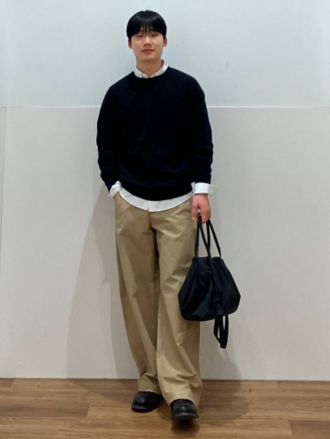 Свитер UNIQLO 1159863419 (Черный M)