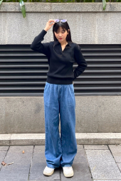 Эластичный свитер UNIQLO с V-образным вырезом 1159849045 (Черный M)