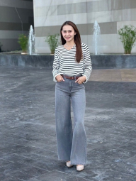 В'язаний светр UNIQLO з 3D-плетенням 1159852092 (Молочний S)