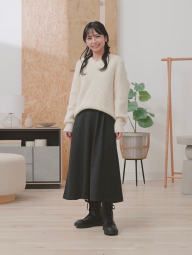 Пушистый свитер UNIQLO с V-образным вырезом 1159854947 (Молочный XL)