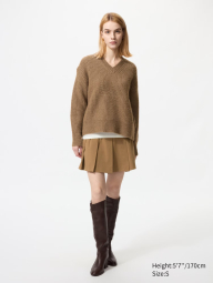 Пушистый свитер UNIQLO с V-образным вырезом 1159854976 (Коричневый L)