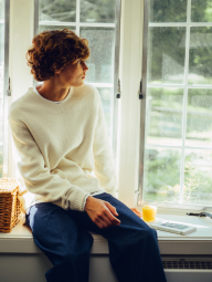 Текстурный 3D-вязаный свитер UNIQLO из бесшовной пряжи Soufflé 1159855864 (Молочный M)