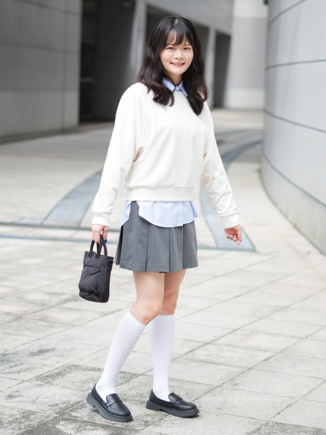 Світшот UNIQLO з круглим вирізом 1159854268 (Молочний L)