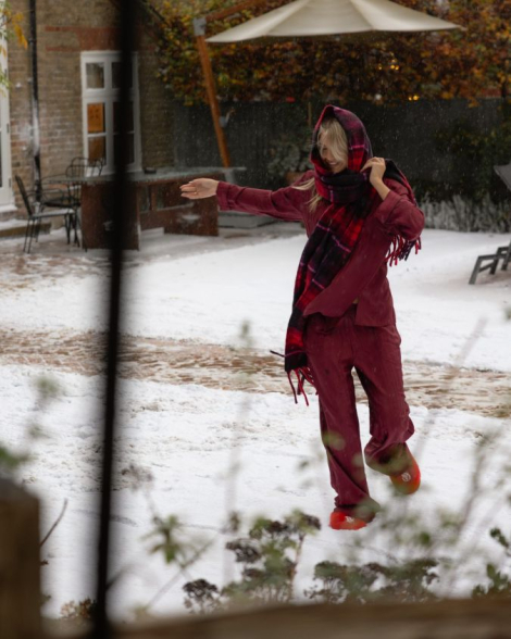 Тапочки из экомеха Victoria's Secret 38-39 (7-8 US) 25 см Красный 1159853316