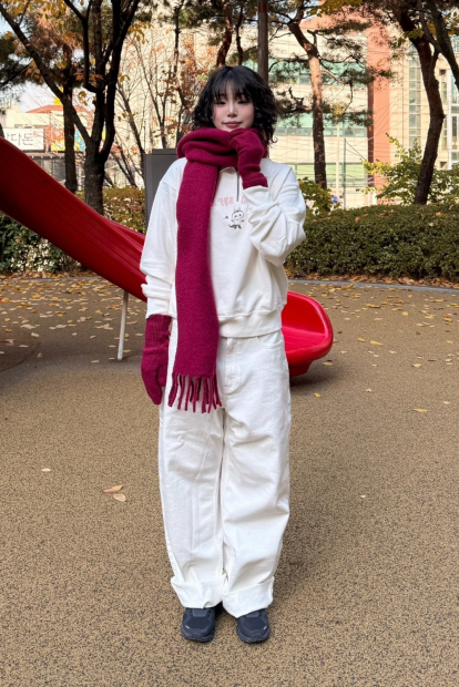 Толстовка UNIQLO POP MART UT Graphic на напівблискавці 1159851109 (Молочний M)