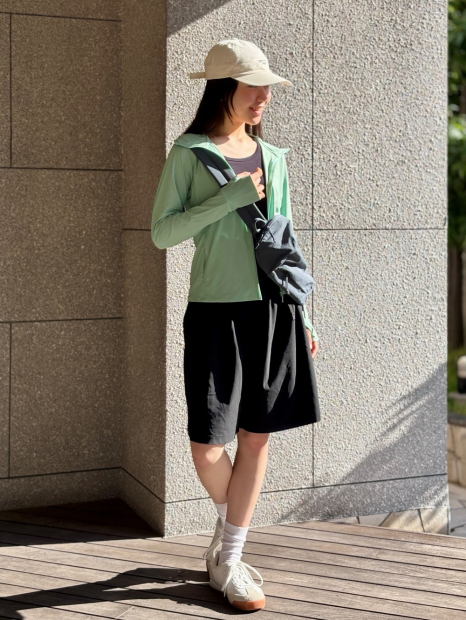 Легкая толстовка UNIQLO с защитой от ультрафиолета UPF40+ и технологией AIRism 1160533565 (Зеленый L)