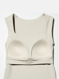 Еластичний топ у рубчик UNIQLO зі вшитими чашками 1159843415 (Бежевий S)