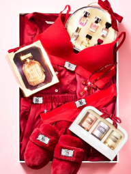 Трусики тонг Victoria's Secret зі стразами 1159856164 (Червоний S)