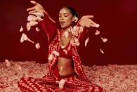 Трусики тонг Victoria's Secret с логотипом из страз 1159857731 (Бордовый S)