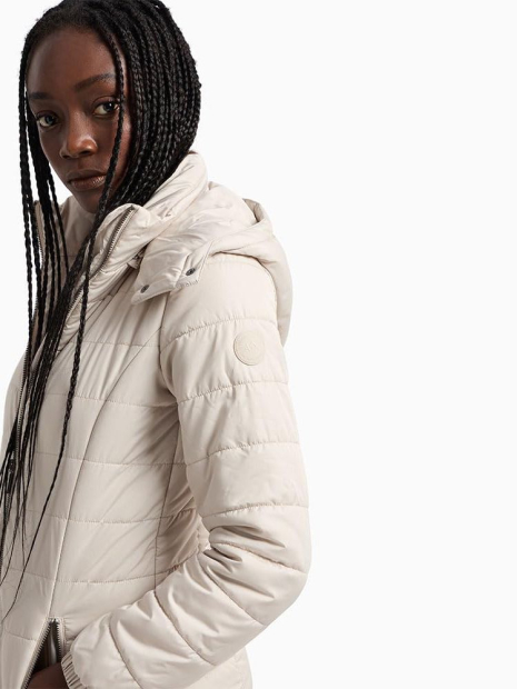 Женская куртка Armani Exchange 1159850496 (Молочный L)
