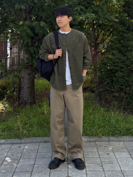 Вельветовая куртка UNIQLO на пуговицах 1159855894 (Зеленый XL)