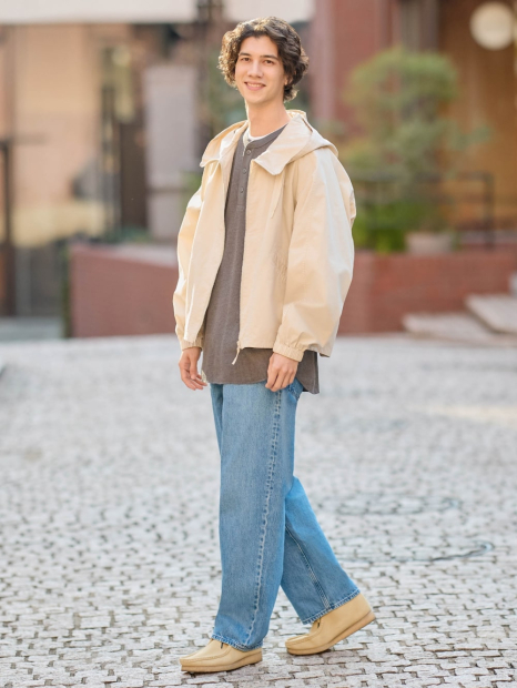 Легка куртка Uniqlo ветровка з капюшоном 1159839972 (Молочний 3XL)