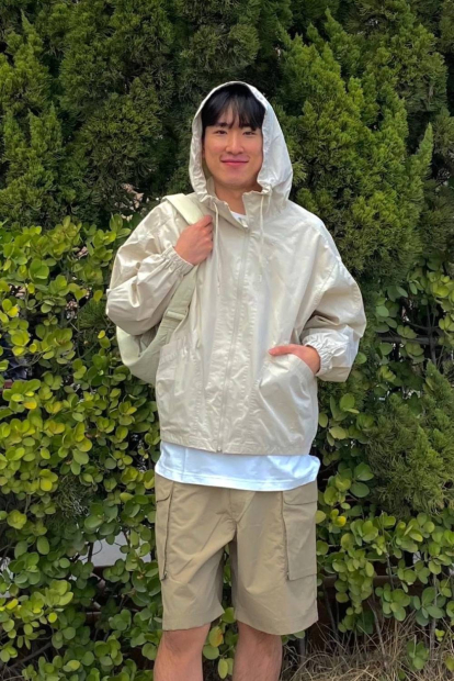 Легка куртка Uniqlo ветровка з капюшоном 1159839972 (Молочний 3XL)