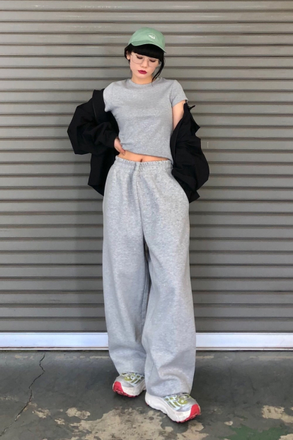Легкая куртка Uniqlo ветровка с капюшоном 1159842668 (Черный M)
